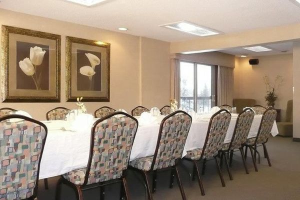 Hotel Sophie Station Suites (Fairbanks)